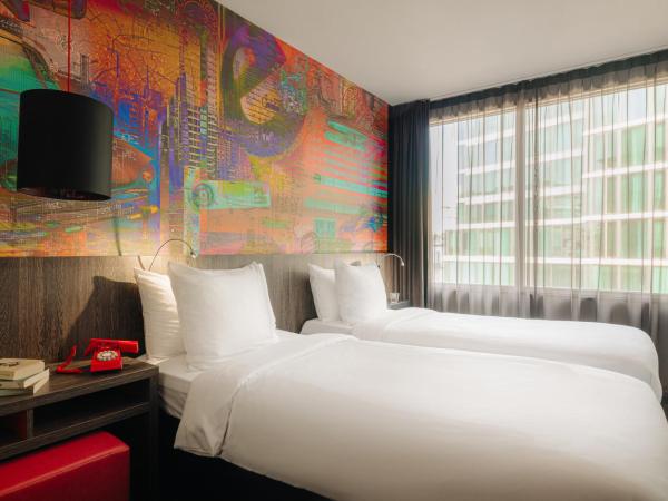 Crown Hotel Eindhoven Centre : photo 3 de la chambre chambre lits jumeaux standard