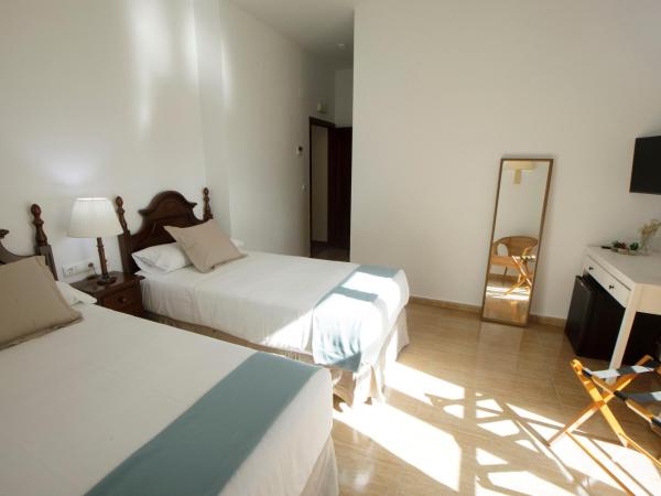 Hotel San Miguel : photo 3 de la chambre chambre lits jumeaux