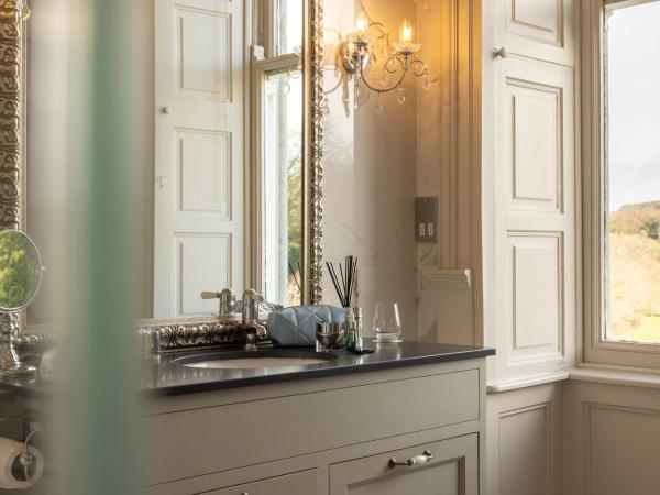 Faithlegg Hotel : photo 1 de la chambre chambre de luxe avec lit à baldaquin