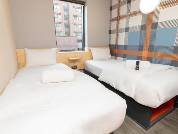 easyHotel Glasgow City : photo 3 de la chambre chambre lits jumeaux