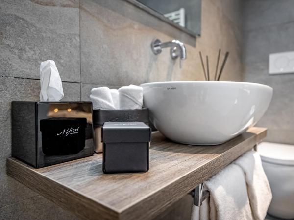 Palazzo Alfieri Residenza D'Epoca - Alfieri Collezione : photo 10 de la chambre suite - vue sur rivière