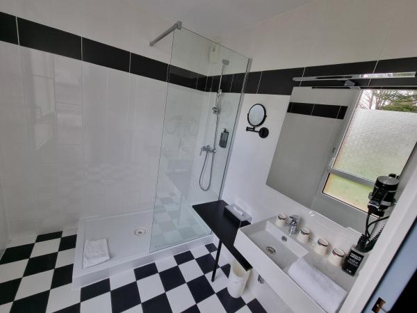 ibis Styles Dijon Sud Domaine De Beauregard 21600 Longvic : photo 4 de la chambre chambre familiale