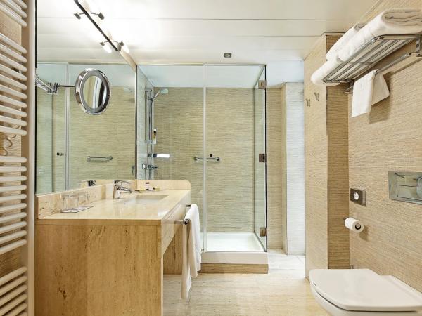 Claridge Madrid : photo 1 de la chambre chambre triple