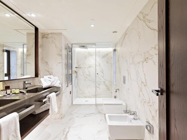 Claridge Madrid : photo 4 de la chambre chambre lit king-size supérieure