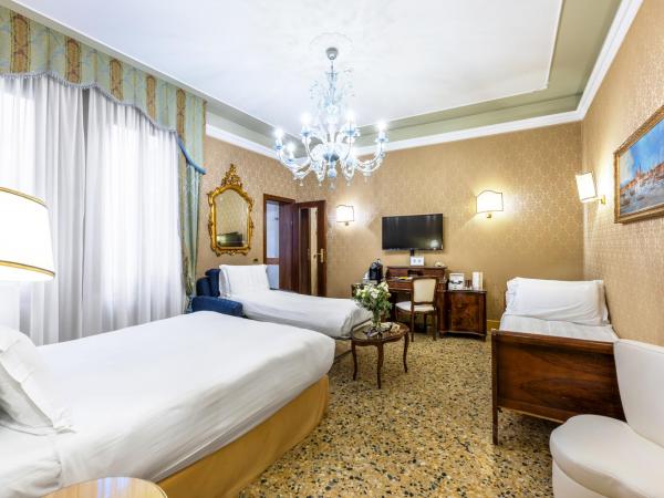 Hotel Colombina : photo 5 de la chambre chambre quadruple deluxe