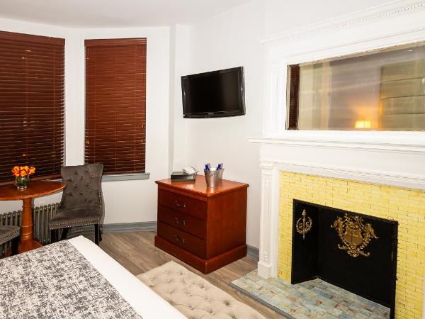 Hotel St. James : photo 3 de la chambre chambre lit king-size