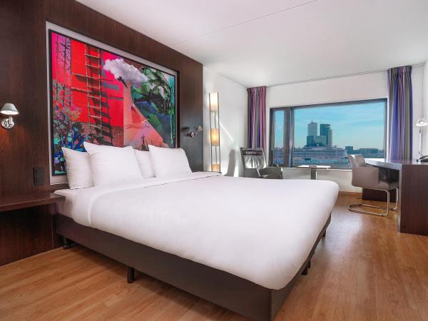 Maashotel Rotterdam Centre : photo 9 de la chambre chambre lit king-size de luxe - vue sur rivière