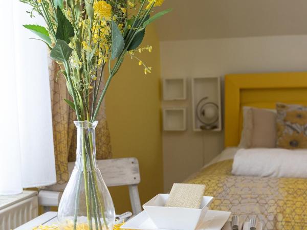 Balaton Fantasy Villa : photo 5 de la chambre appartement - vue sur lac