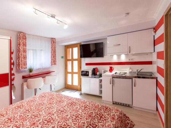 Balaton Fantasy Villa : photo 5 de la chambre studio (2 adultes)