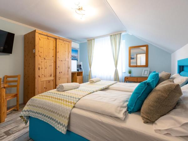 Balaton Fantasy Villa : photo 3 de la chambre chambre standard lit queen-size