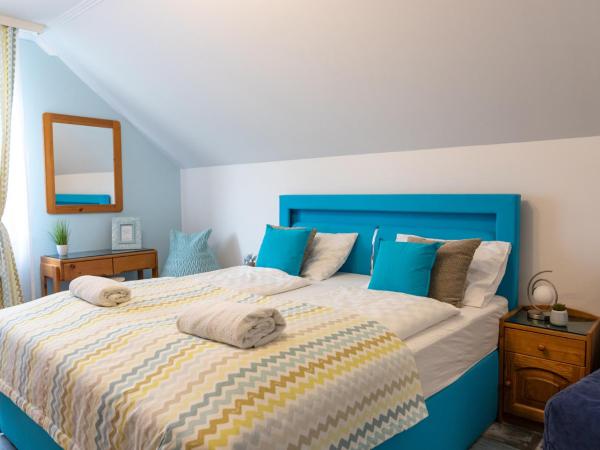 Balaton Fantasy Villa : photo 4 de la chambre chambre standard lit queen-size