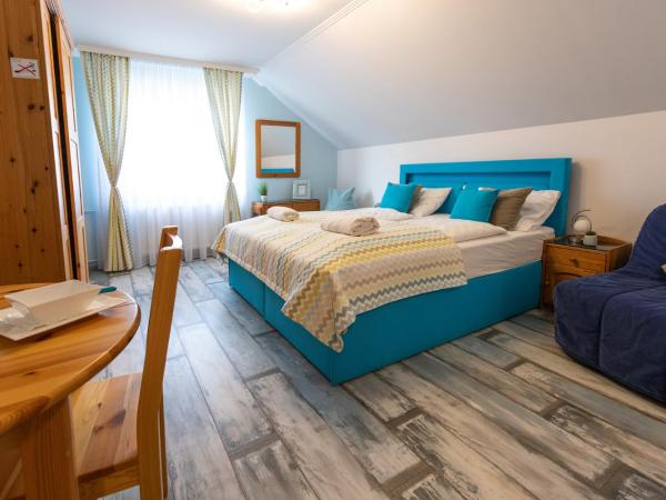 Balaton Fantasy Villa : photo 8 de la chambre chambre standard lit queen-size