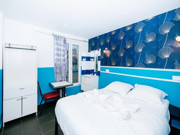 Hotel De La Poste : photo 2 de la chambre chambre double standard avec salle de bains commune