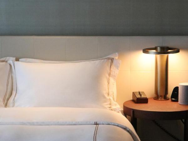 Andaz Shenzhen Bay : photo 3 de la chambre suite lit king-size - vue sur baie