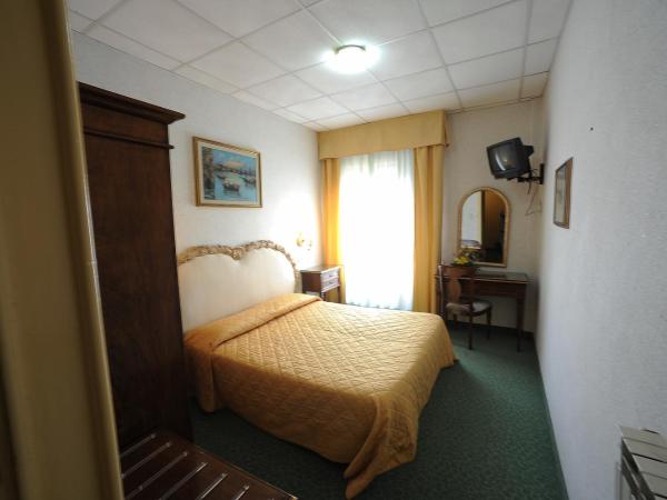 Hotel Villa Kinzica : photo 2 de la chambre chambre double