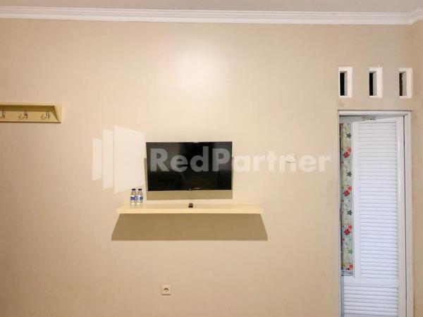 Hotel Andono near YIA Mitra RedDoorz : photo 4 de la chambre chambre lits jumeaux deluxe