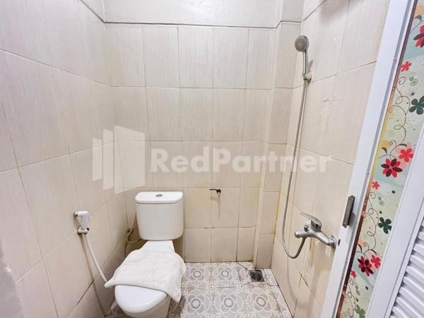 Hotel Andono near YIA Mitra RedDoorz : photo 5 de la chambre chambre double deluxe