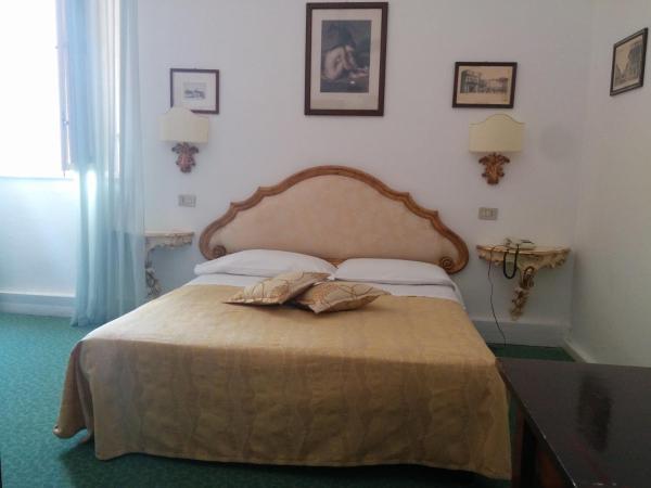 Hotel Villa Kinzica : photo 3 de la chambre chambre triple