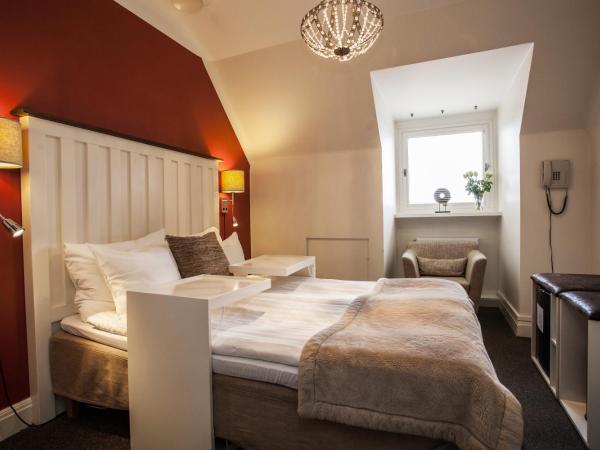 Clarion Grand Hotel : photo 1 de la chambre double//twin room without window
