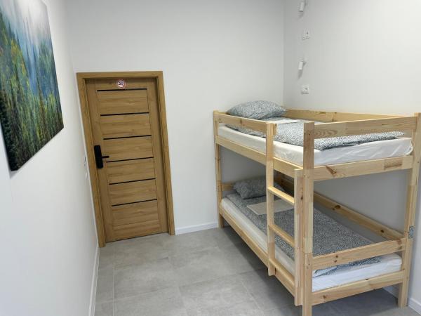 Green Hostel Katowice - 24h Free Parking : photo 2 de la chambre chambre double
