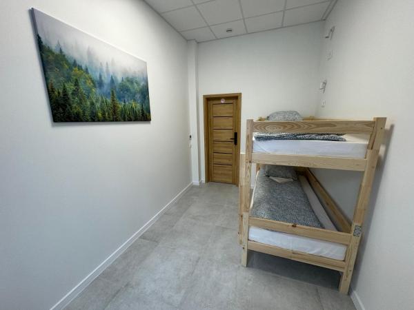 Green Hostel Katowice - 24h Free Parking : photo 4 de la chambre chambre double