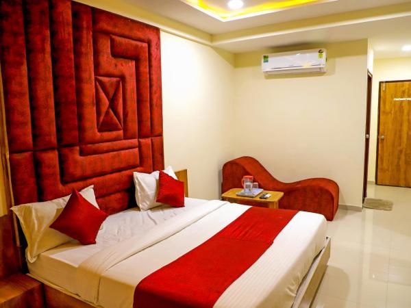 Hotel The Grand : photo 1 de la chambre chambre double