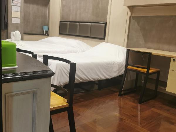 bangkok bed place : photo 5 de la chambre chambre triple avec douche