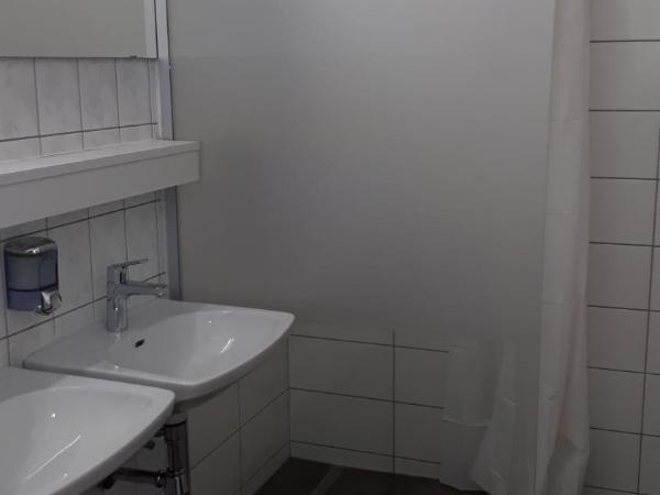 Jugendherberge Innsbruck - Youth Hostel : photo 2 de la chambre lit dans dortoir mixte de 6 lits