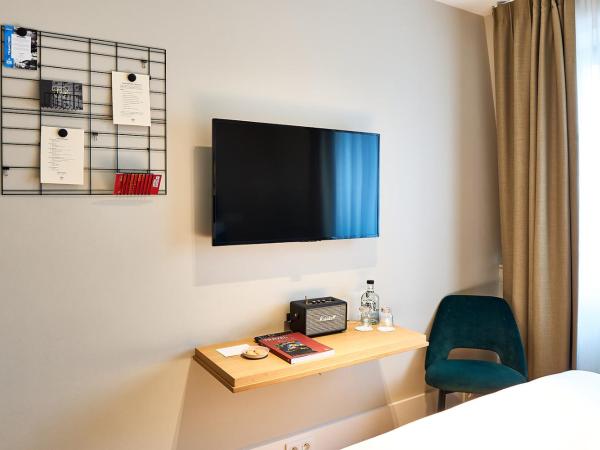 Hotel FRANQ : photo 2 de la chambre chambre cosy