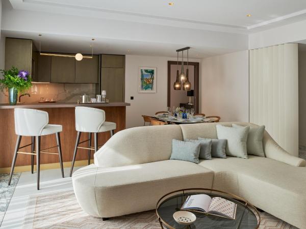 Carlton Cannes, a Regent Hotel : photo 1 de la chambre résidence 2 chambres - vue sur jardin