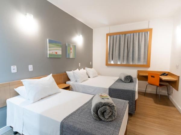 Hotel Mega Polo : photo 3 de la chambre chambre triple supérieure