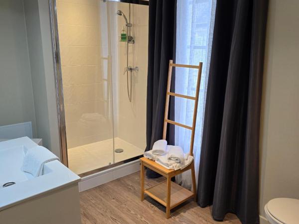 Au Loup Historic Apartments : photo 7 de la chambre appartement 4