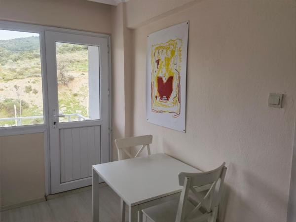 Güzelbahçe yemek atölyesi : photo 6 de la chambre chambre double - vue sur jardin