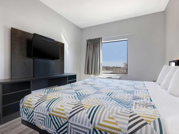 Motel 6 Dallas, TX Methodist Charlton Medical Ctr : photo 1 de la chambre chambre lit king-size - accessible aux personnes à mobilité réduite