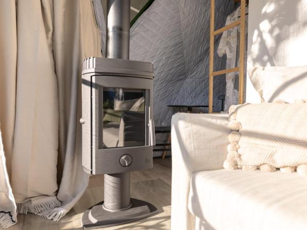 Glamping escape to the stars under Prague skyline : photo 8 de la chambre tente