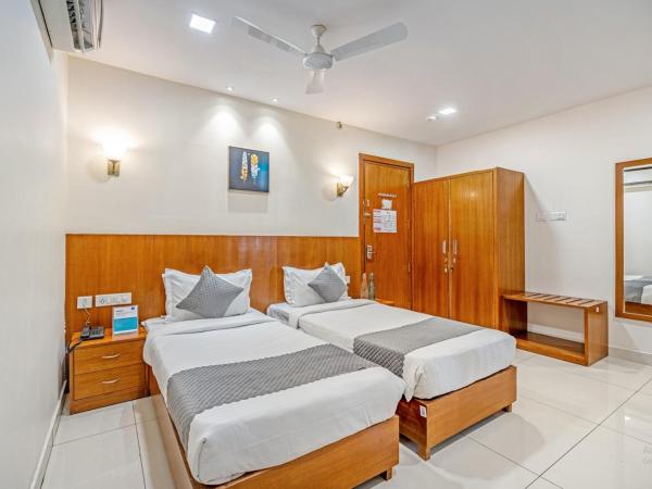 Westside Hotel Gachibowli : photo 2 de la chambre chambre deluxe double ou lits jumeaux