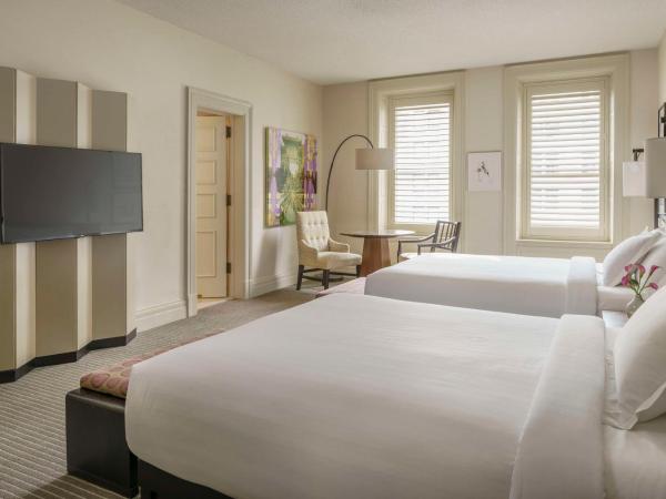 The Bellevue Hotel, in the Unbound Collection by Hyatt : photo 1 de la chambre chambre lit queen-size avec baignoire accessible aux personnes à mobilité réduite