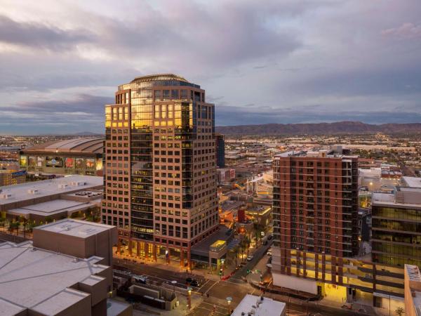 Hyatt Regency Phoenix : photo 7 de la chambre chambre lit king-size avec balcon