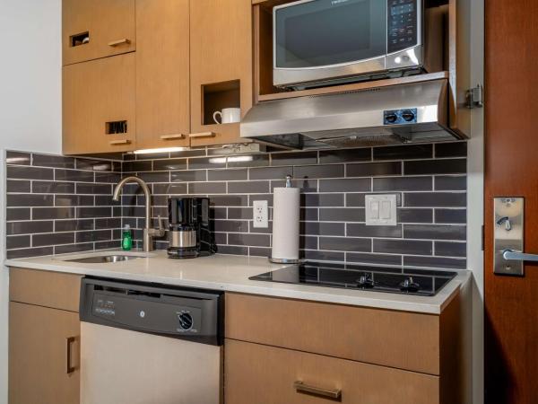 Hyatt House Salt Lake City Downtown : photo 1 de la chambre studio lit king-size avec cuisine