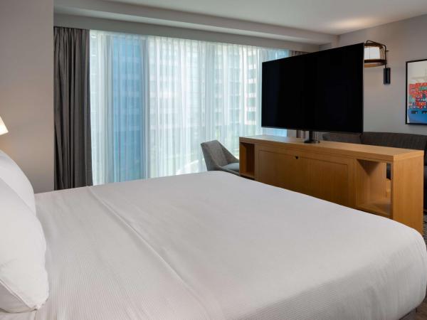 Hyatt Place Boston/Seaport District : photo 3 de la chambre chambre lit king-size spéciale avec canapé-lit et kitchenette