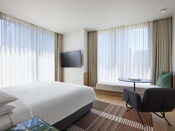 Hyatt Centric Melbourne : photo 7 de la chambre chambre lit king-size deluxe - vue sur ville