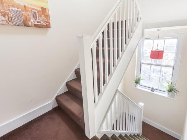 Keysan House 5 : photo 5 de la chambre chambre triple avec salle de bains commune