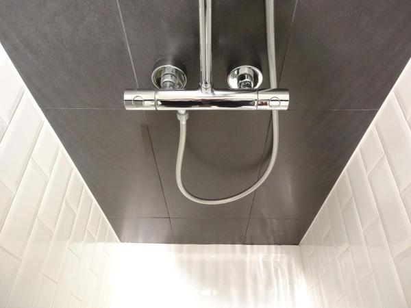 B&B Welcome To My Place : photo 7 de la chambre chambre double avec salle de bains privative