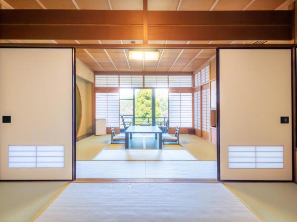 Motoyu Kosenkaku : photo 4 de la chambre deluxe japanese style room - meal served in the room