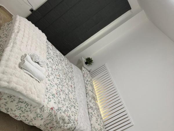 Alojamiento Bruckner : photo 10 de la chambre chambre double avec salle de bains commune