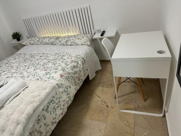 Alojamiento Bruckner : photo 9 de la chambre chambre double avec salle de bains commune