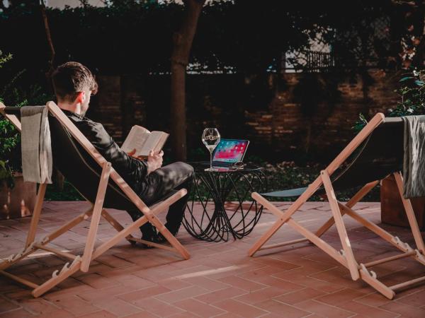 Médousa Bistrot & Suites : photo 3 de la chambre suite junior avec terrasse