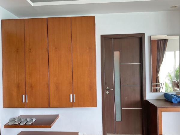 Phi Phi Cliff Beach Resort : photo 4 de la chambre chambre lits jumeaux de luxe avec piscine - vue sur mer