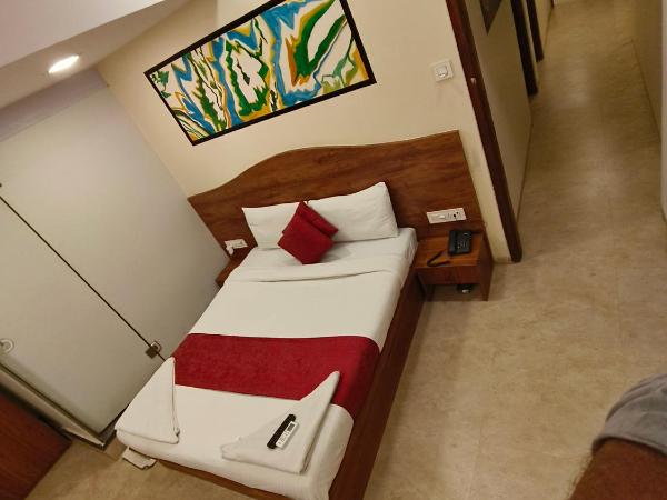 Hotel Beach Crown Juhu : photo 10 de la chambre chambre double deluxe