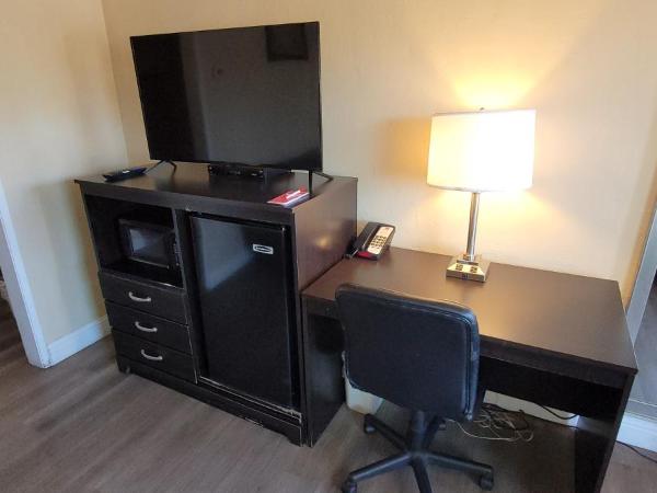 Econo Lodge Sacramento Convention Center : photo 4 de la chambre chambre double avec 2 lits doubles - fumeurs